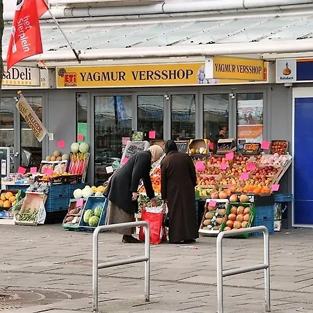 Bright With Kitchen בית אירוח