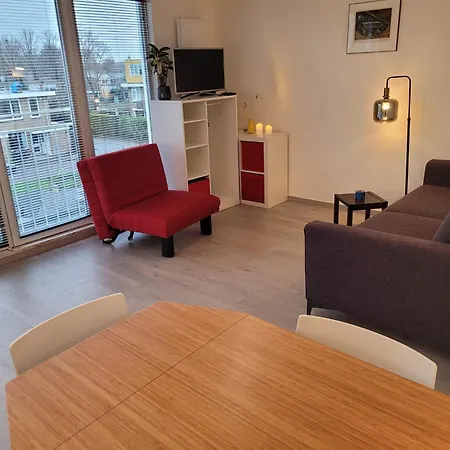 Accommodatie bij particulieren Bright With Kitchen *