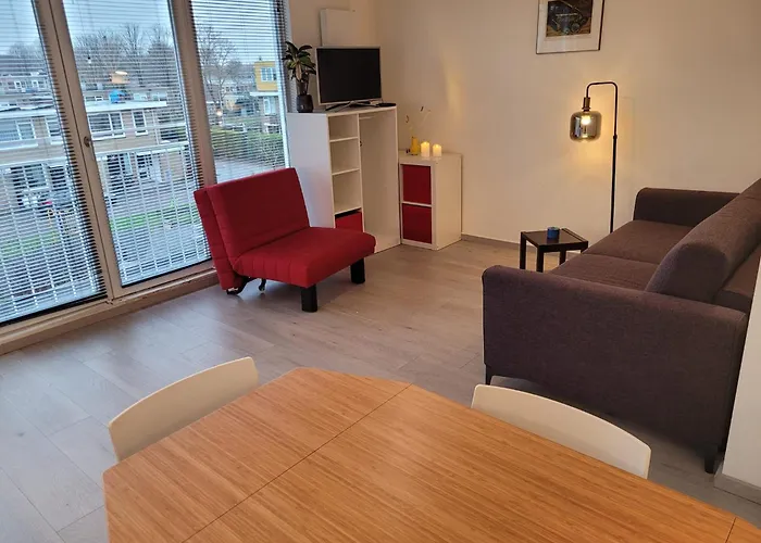 Accommodatie bij particulieren Bright With Kitchen *